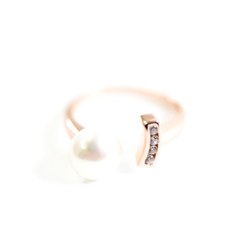 Pearl & Cubic Zirconia Ring