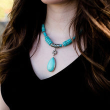Load image into Gallery viewer, Turquoise Short Necklace
