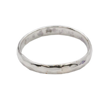 Load image into Gallery viewer, Silver Plain Hammered Band Ring
