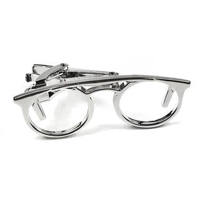 This silver eye glasses tie clip will be a classic addition to your tie collection.   Material: Polished Brass