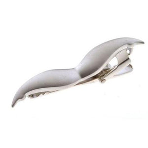 This silver moustache tie clip will be a classic addition to your tie collection.   Material: Polished Brass